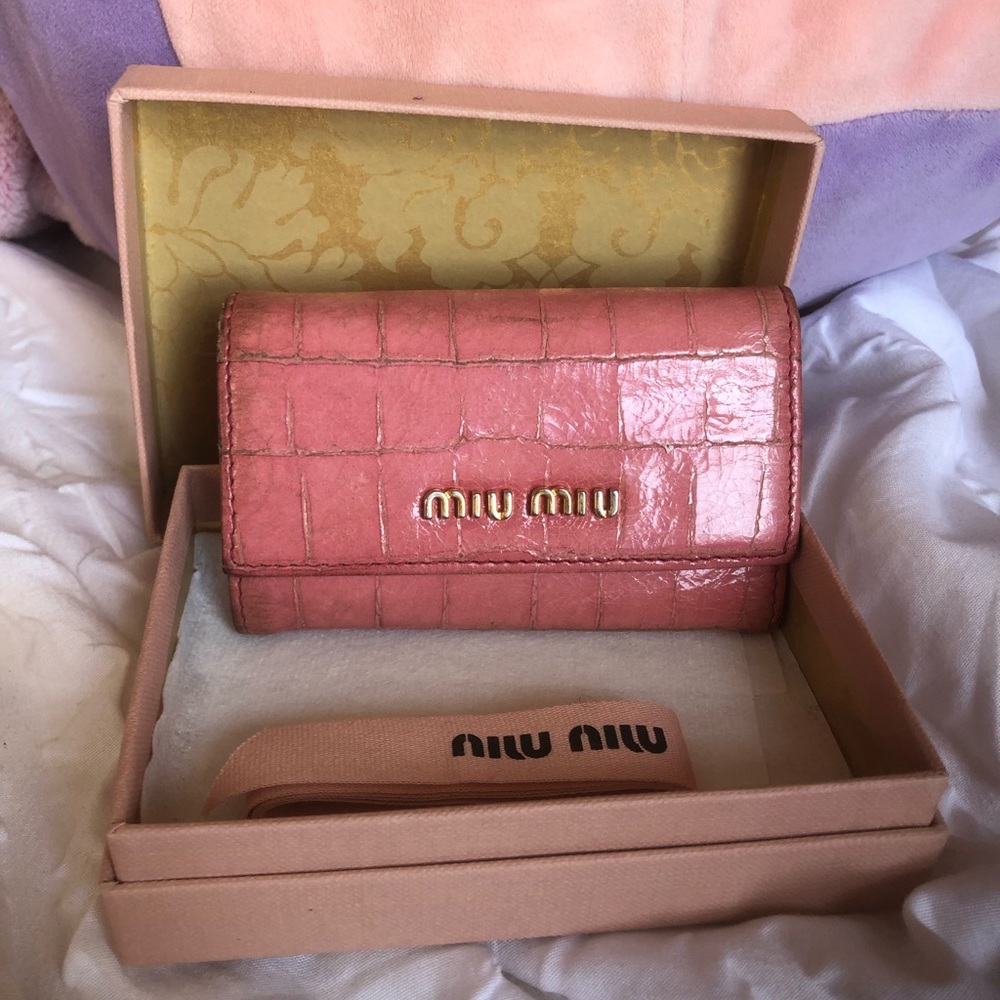 AUTH. Croc Embossed Miu Miu Key Case Wallet